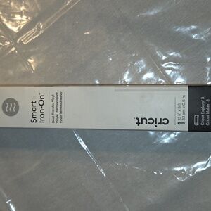 NIB Cricut Smart Iron-on Matte White